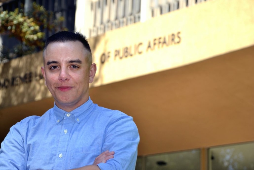 headshot of carlos santos