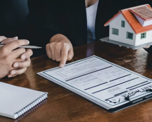 picture of desk with mortgage documents