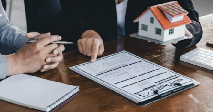 picture of desk with mortgage documents