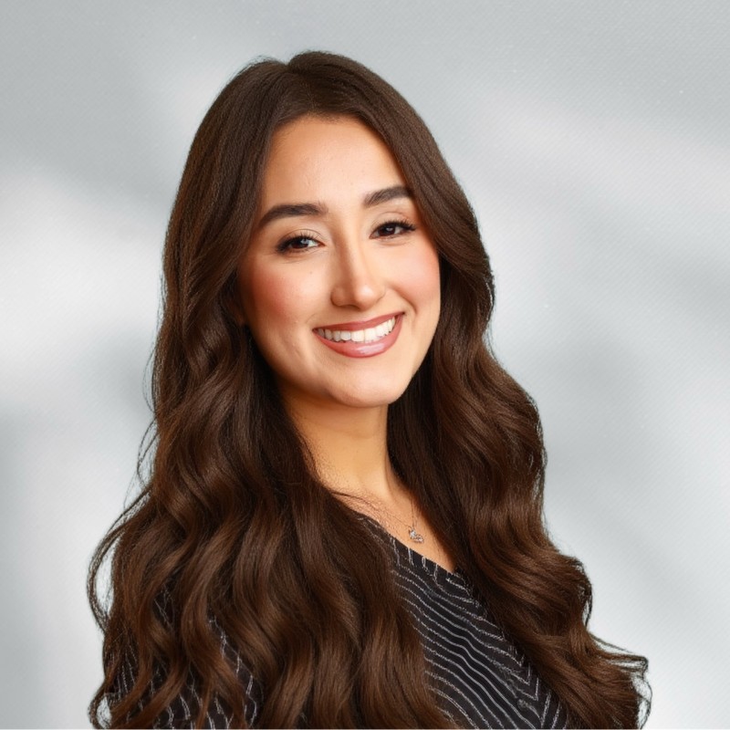 Headshot of Michelle Cisneros