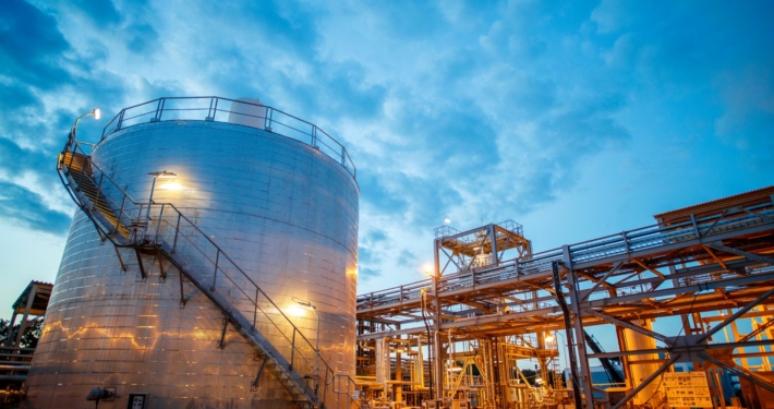 Oil and Gas Processing Tank and Pipes