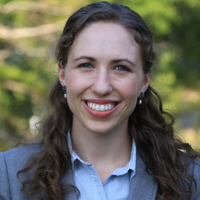 EmilyWeisburst_Headshot_Cropped