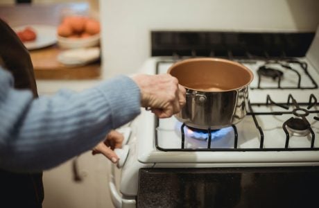 During the pandemic, many people living in disadvantaged communities have fallen behind in paying for the gas they need for cooking and heating. Photo by Teona Swift / Pexels