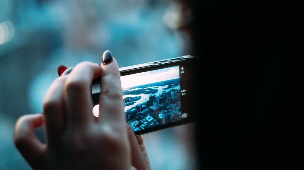 smartphone-381237_960_720